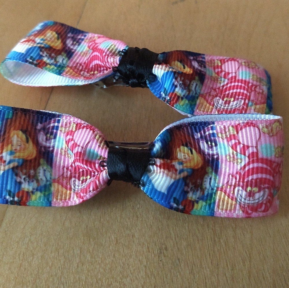 Alice in Wonderland hair bows set